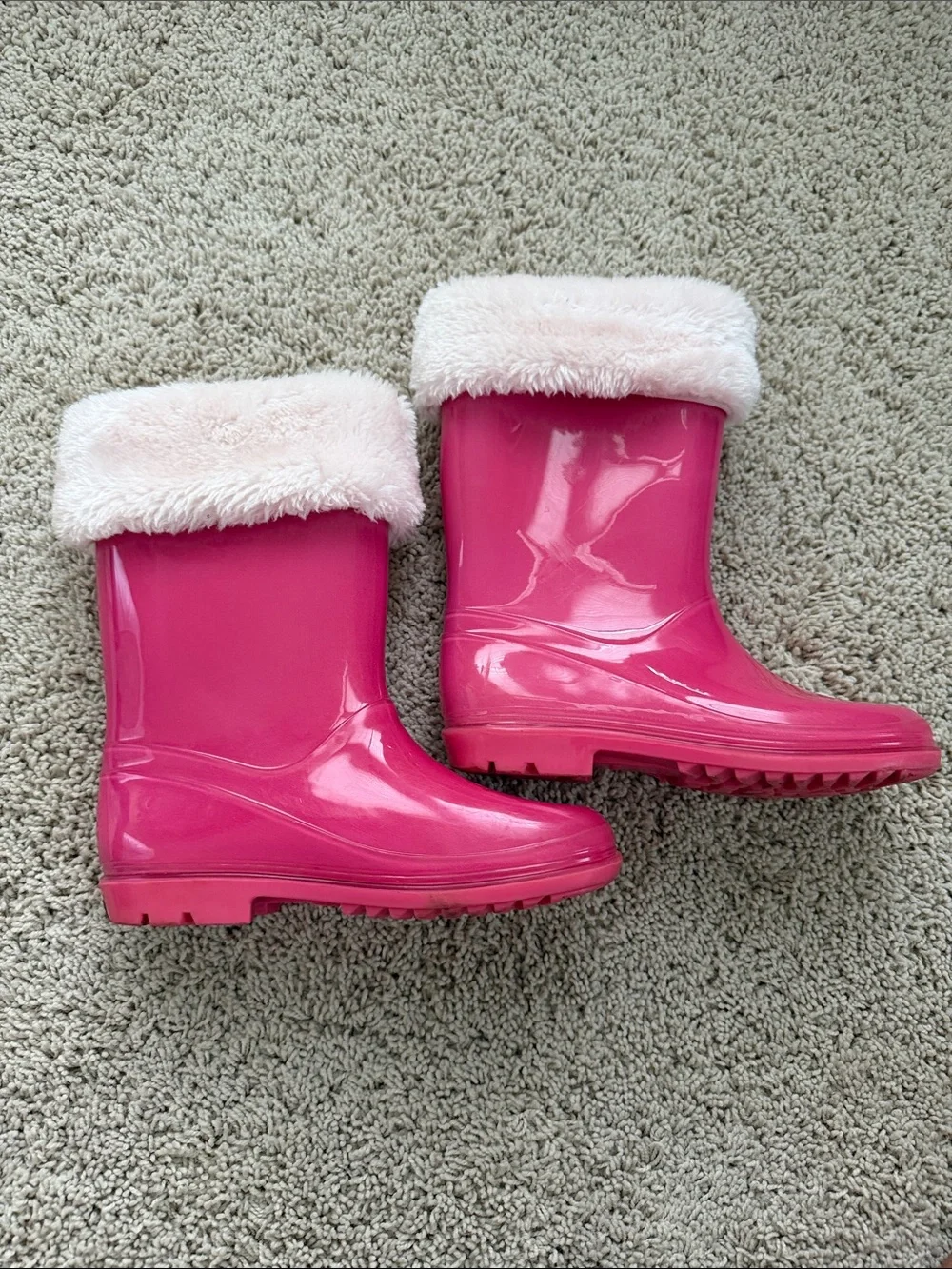 Carter's toddler girls Hot Pink Rain Boots with white Faux Fur boot sock warmer